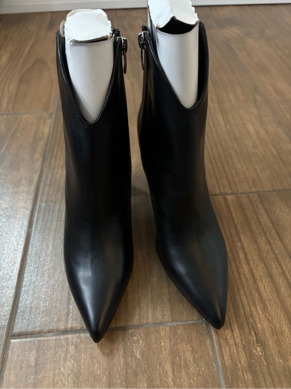 Nine West GHOST Black Leather Pointed Toe Ankle Boot Bootie Block Heel
